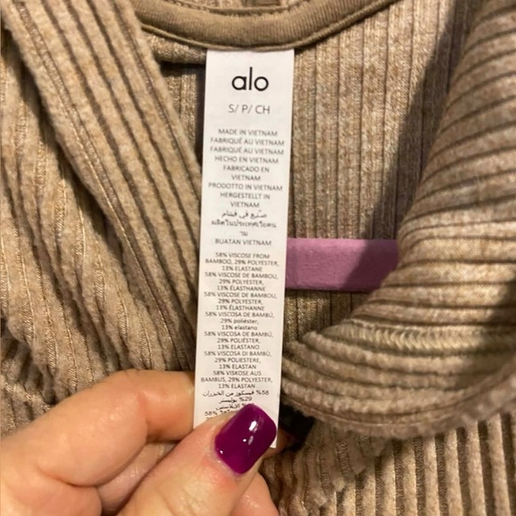 NWT Alo Yoga muse wideleg and hoodie set GRAVEL HEATHER Size S - Picture 4 of 5